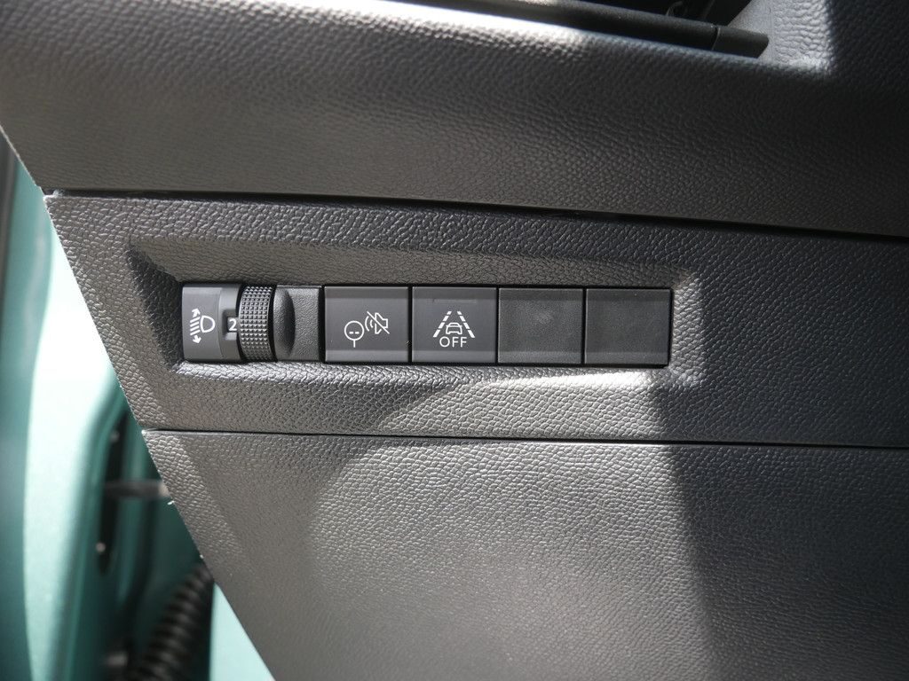 OPEL Frontera 1.2 Edition PDC SHZ KAMERA NAVI LED — Bild 15 von 18